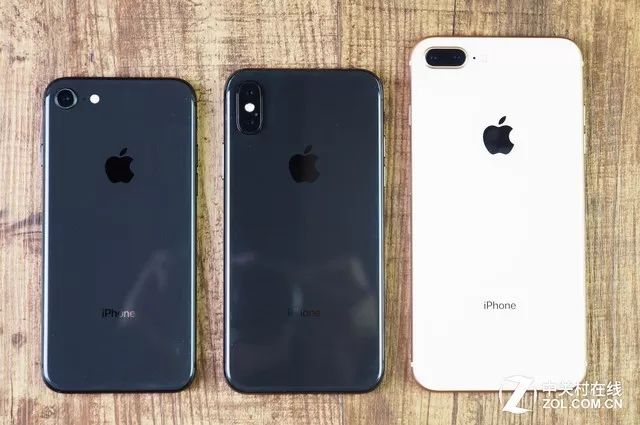 值得注意的是,虽然iphone8和iphonex均为深空灰色,但iphonex的颜色更