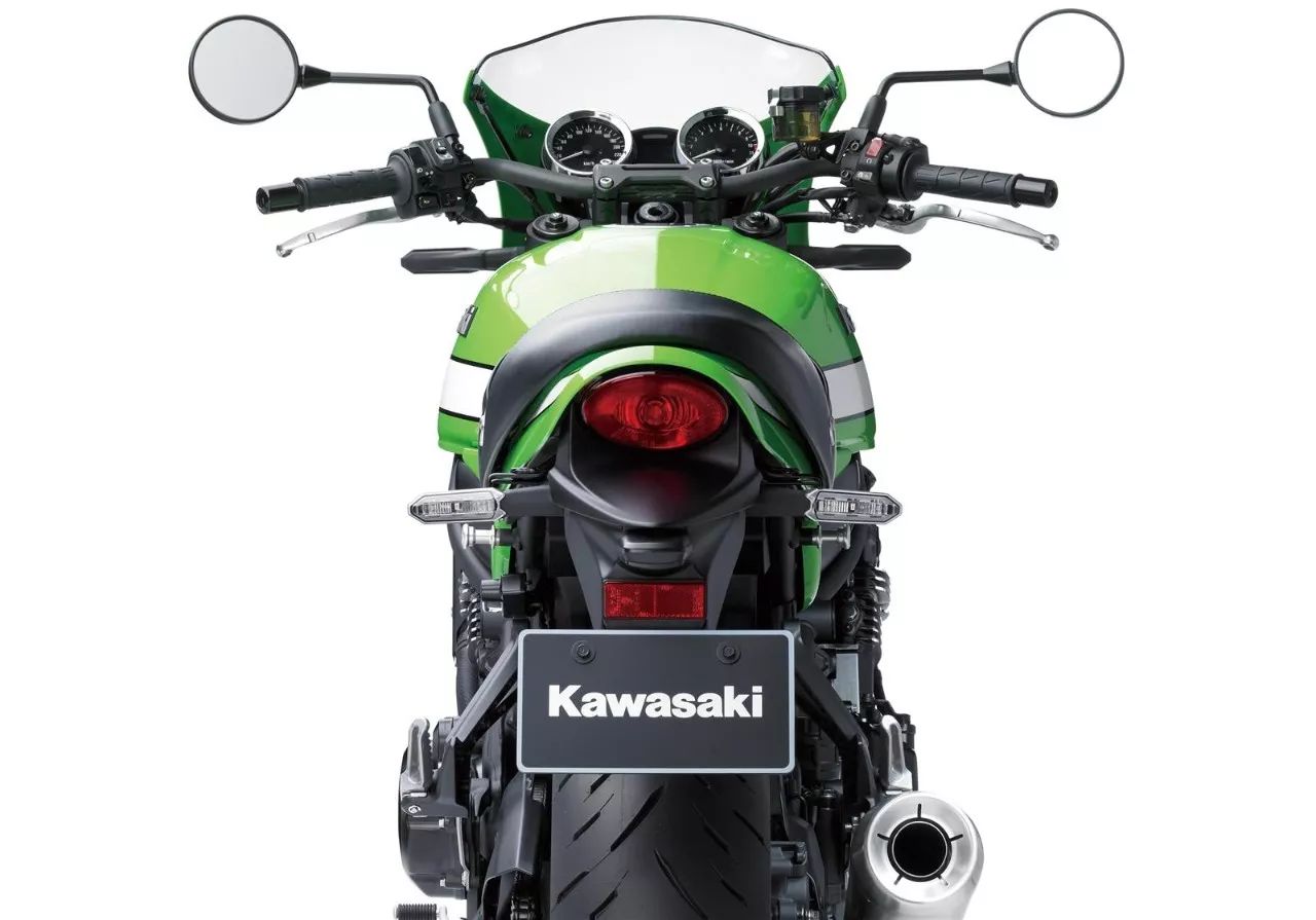 川崎复古街车 z900rs 的咖啡版 z900rs cafe