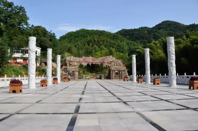 独山镇—龙井沟景区