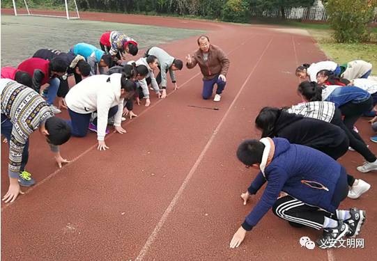 钟鸣乡人口_钟鸣中学