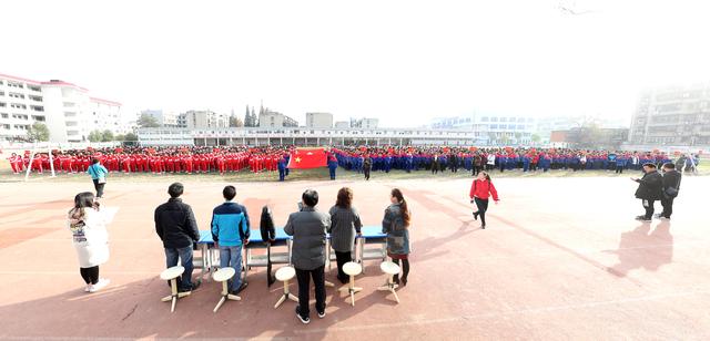 湖北襄阳四中义教部2017年体育节开幕