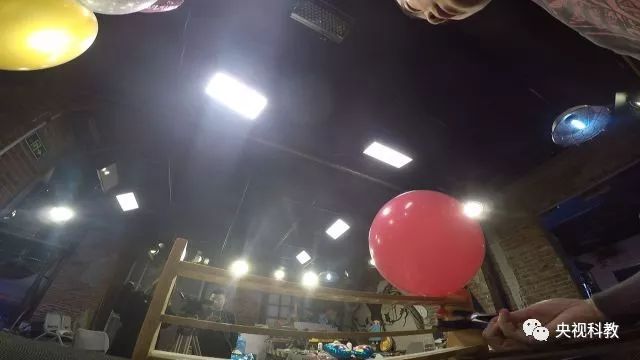吃鸡气球怎么飞得更高