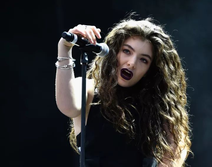 2008年10月27日 lorde 新西兰 洛德 16岁的新西兰歌手洛德 凭借单曲