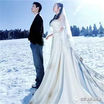 婚纱种类介绍_动漫婚纱情侣头像(3)