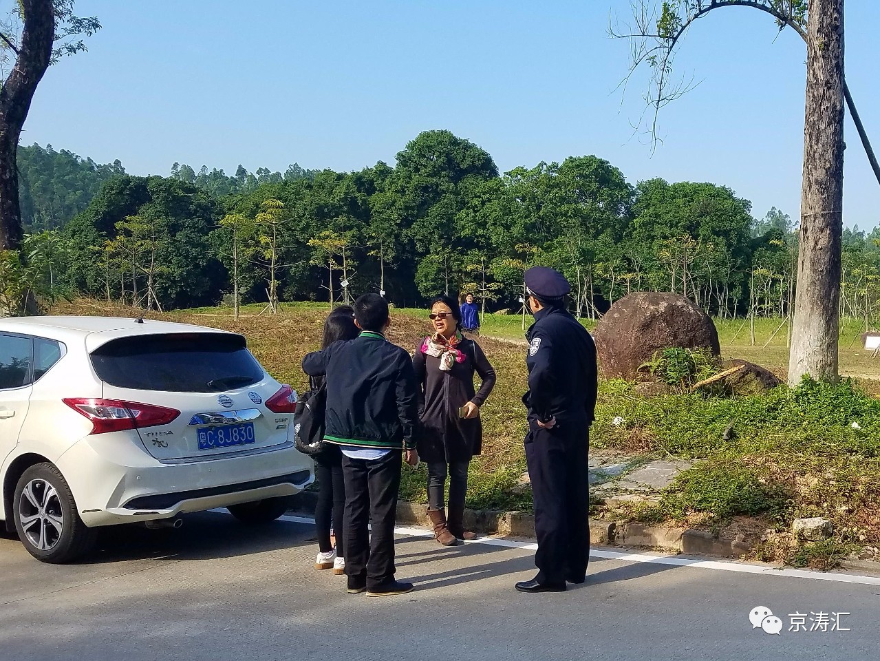 我校学生自发寻找失踪八旬老人,至今无果】