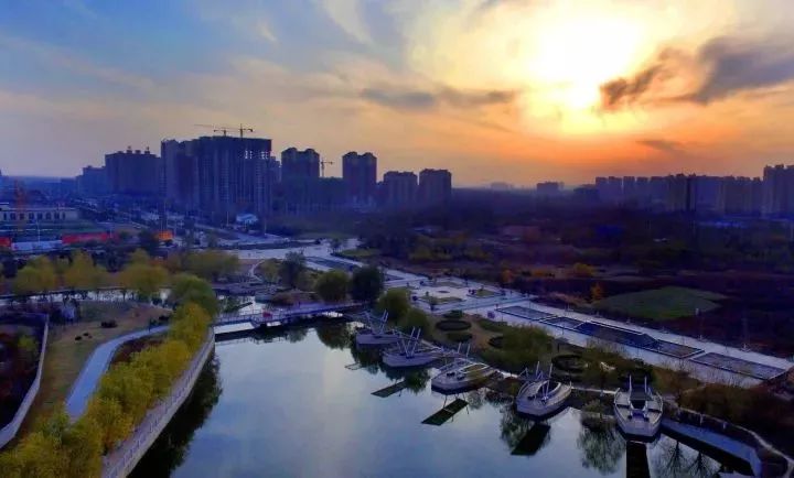 濮阳先后荣获了国家卫生城市,国家园林城市,中国优秀旅游城市,中国人