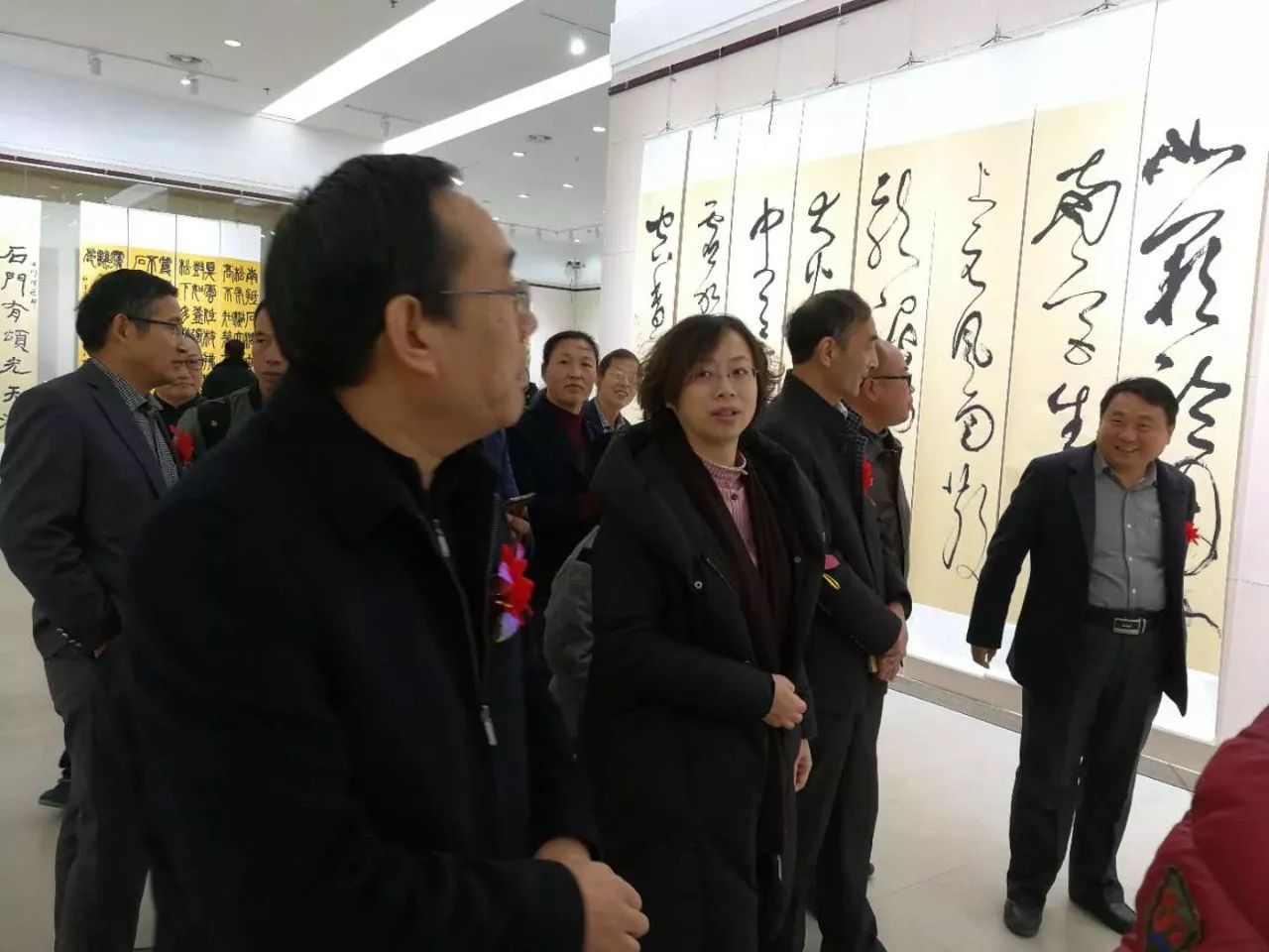 文化 正文  莱芜市文联张主席,莱芜市美术家协会亓主席,莱芜市文化局