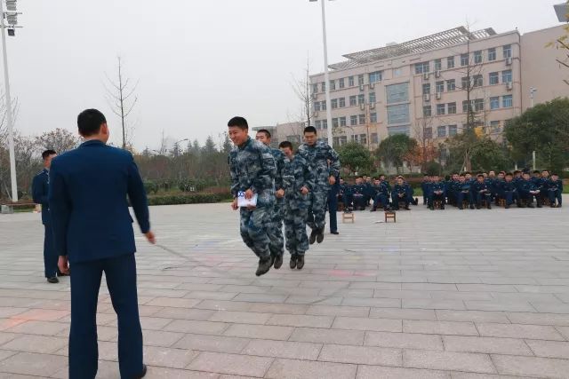 迈向新征程 竞跑新时代 来看我们身边的悦跑达人eoi 0128