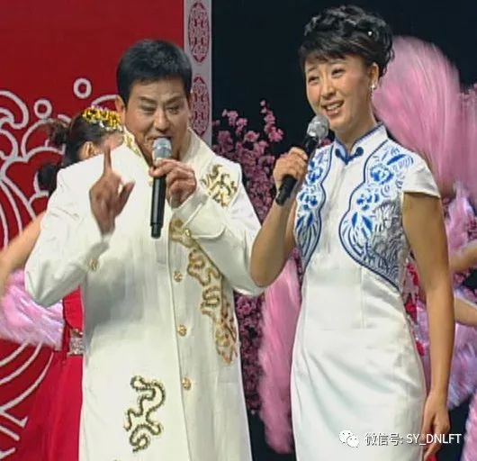 1,小帽《十对花》 表演:闫学晶,董宝贵 表演:高山,大脸猫 表演:孙小宝