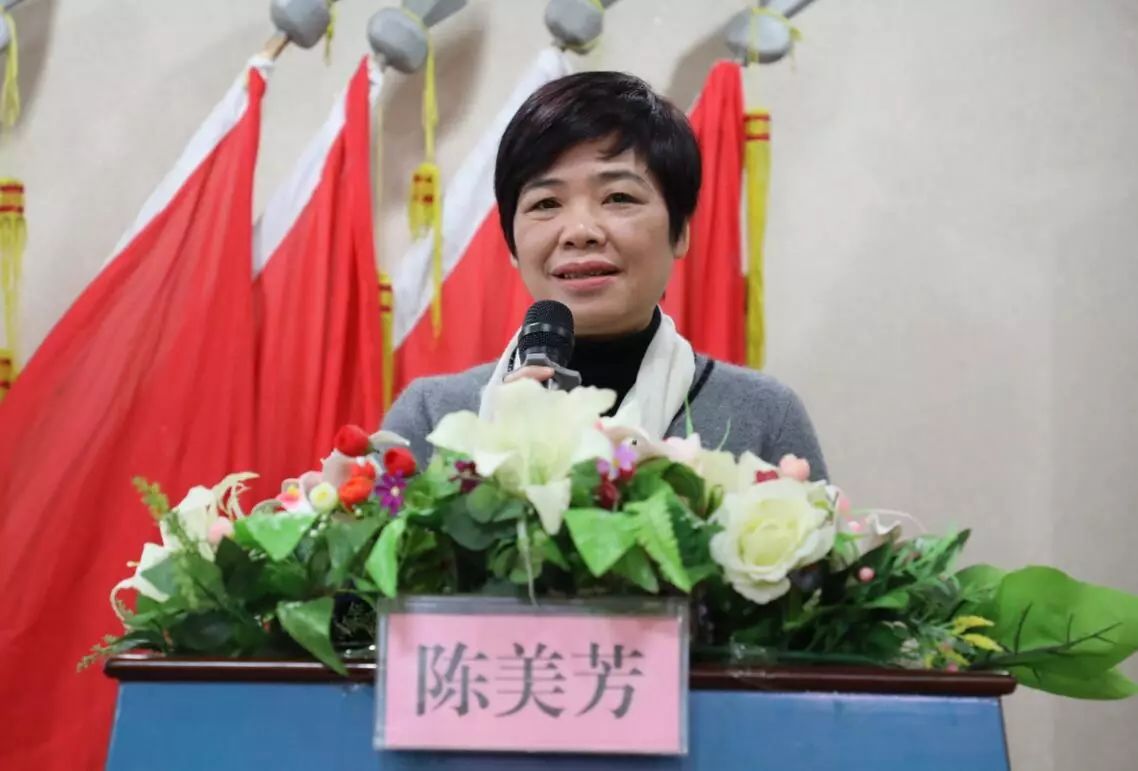 党委副书记,护理部主任傅桂芬授课会上 傅桂芬副书记,陈美芳副主任