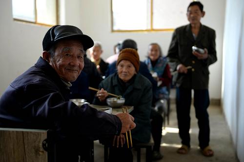 农村老年人口占老年总人口的_老年微信头像