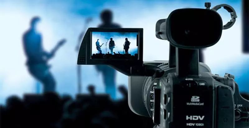 对优质单身进行拍摄短视频,短视频可以用到不同用途,即可以作为找对象