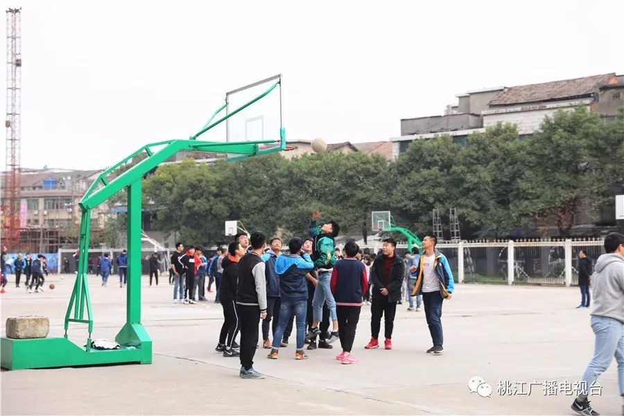 桃江四中群发肺结核事件复学学生:"我要赶上落下的功课"