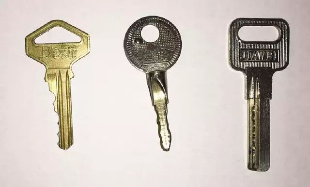 这几种钥匙5秒就可打开你家防盗门!太可怕!