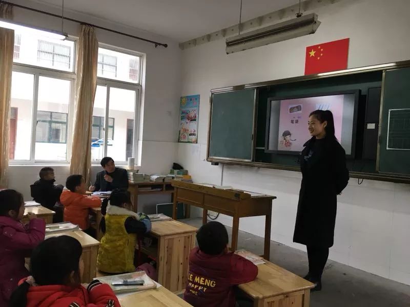 菁菁校园龚家镇小学更好更高更快