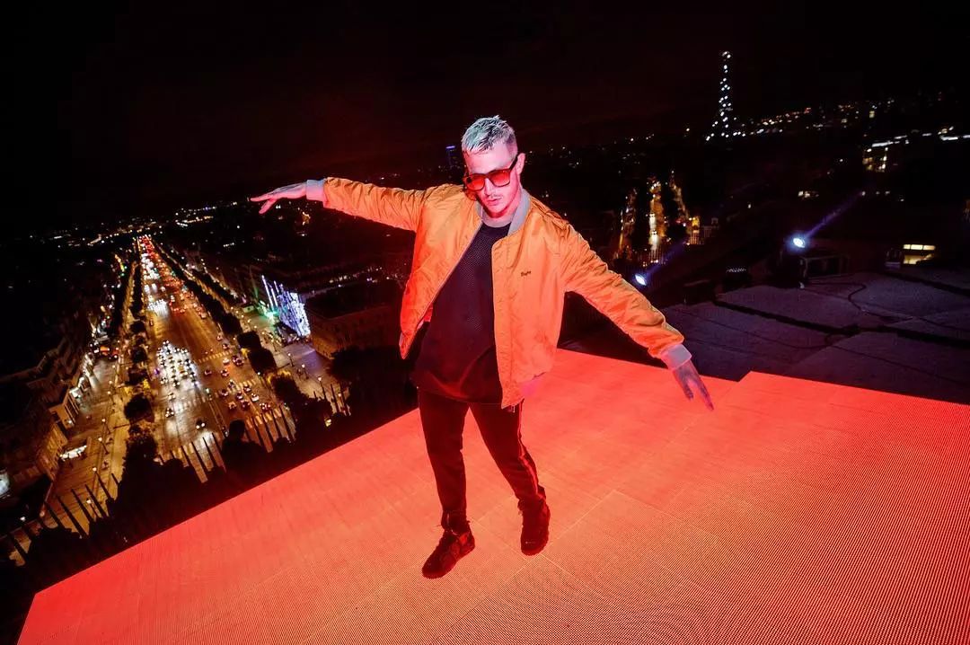 12.9 dj snake | 从贫民窟少年到法国凯旋门上表演的第一人