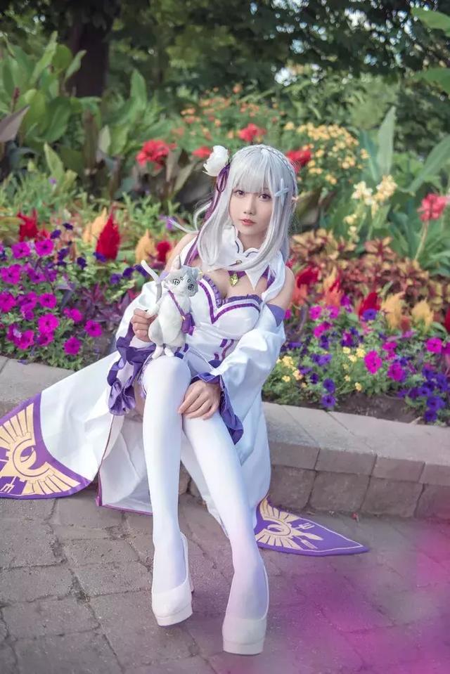 cosplay白丝足控福利 艾米莉娅 从零开始的异世界生活cosplay白丝足控