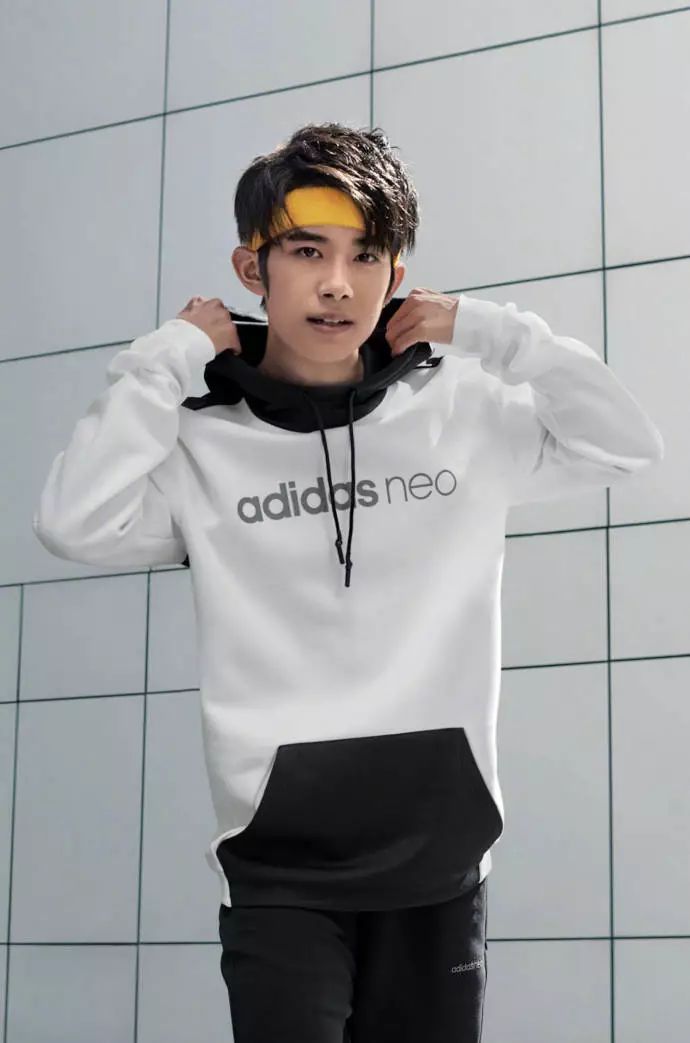 易烊千玺成为 adidasneo 全新代言人