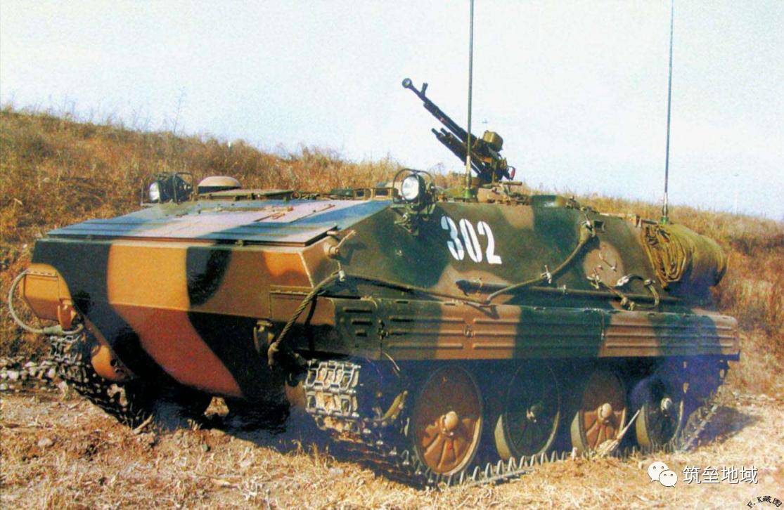 说说津巴布韦军队里的中国造装甲车