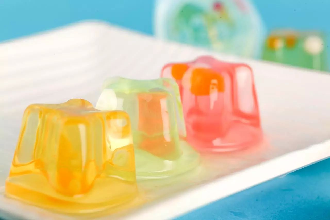 两岁以上宝宝辅食推荐，彩色果冻，既补充维生素还能满足宝宝味蕾 - 哔哩哔哩