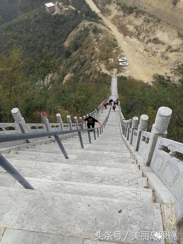 登上沙河红枫山南奶奶顶感受不一样的人间风光