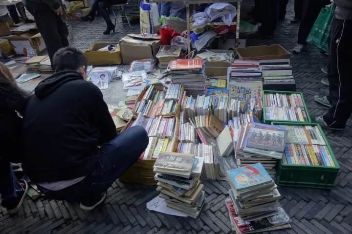 实地探访上海文庙旧书市场,淘书者的乐园