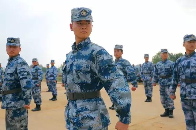 当空降兵!我们从未后悔!