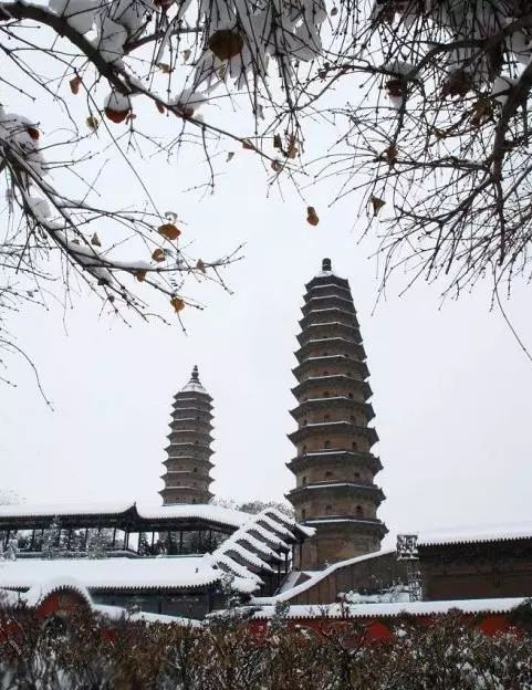 八,双塔寺 还有很多地方是值得在雪天去观赏的 比如: 台邰山,森林