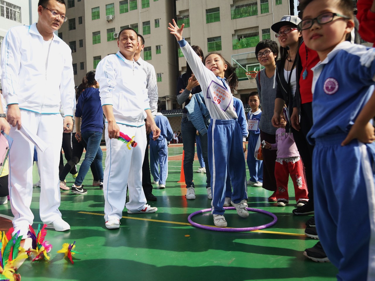 海城小学首届体魄生长节!学子演绎缤纷四季