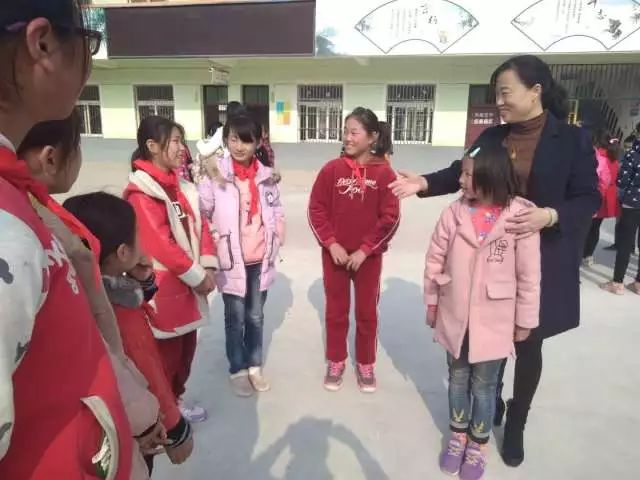 【教育新闻】阜阳市流动少年宫"流"到这所学校了,精彩不?