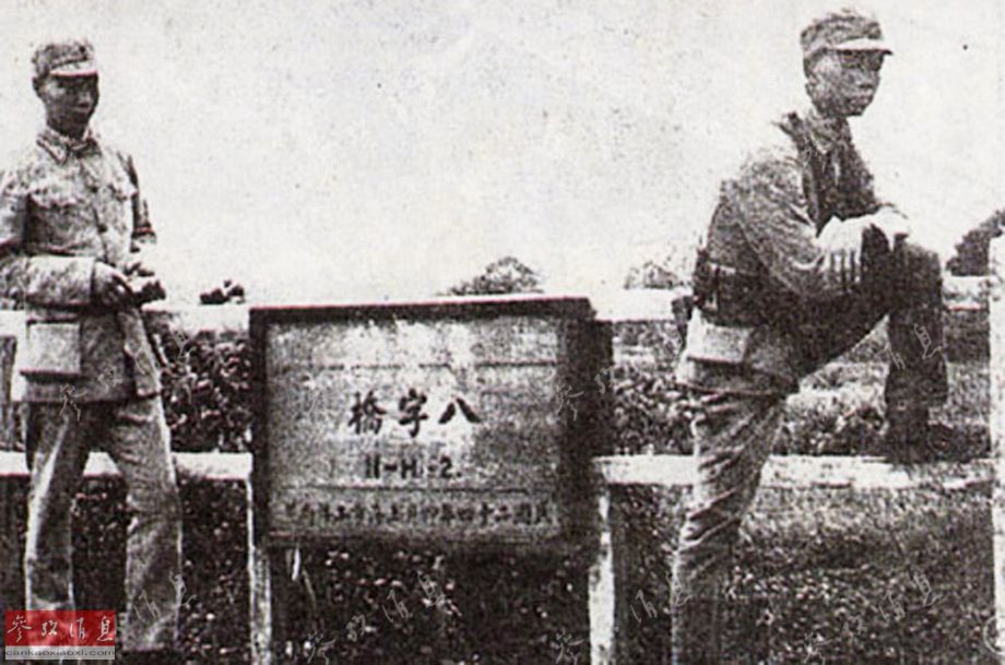 1937年上海,驻守八字桥的中国军人.