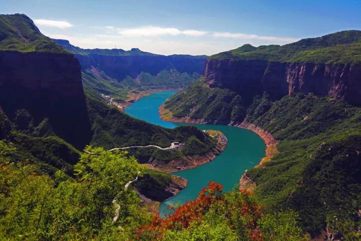 宝泉大峡谷:中国地理上不可思议的"曲峡"地理景观代表之一