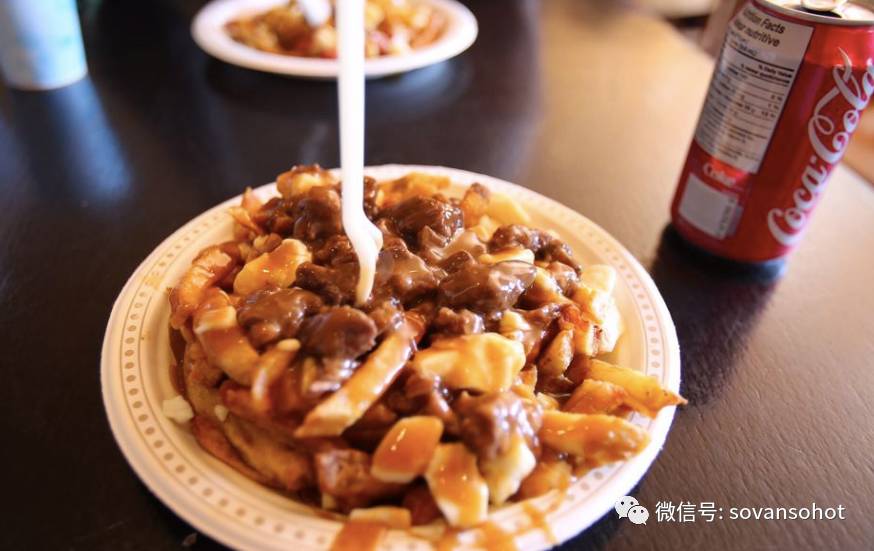 最加拿大的特色小吃:温哥华最美味的poutine