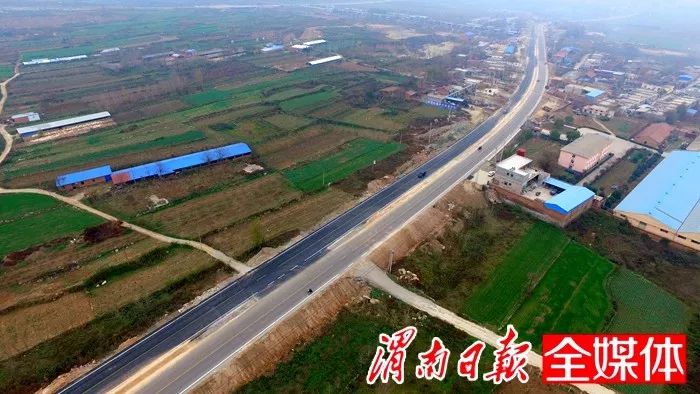 记者直击 国道310渭南城区至少华山段一级公路主线通车