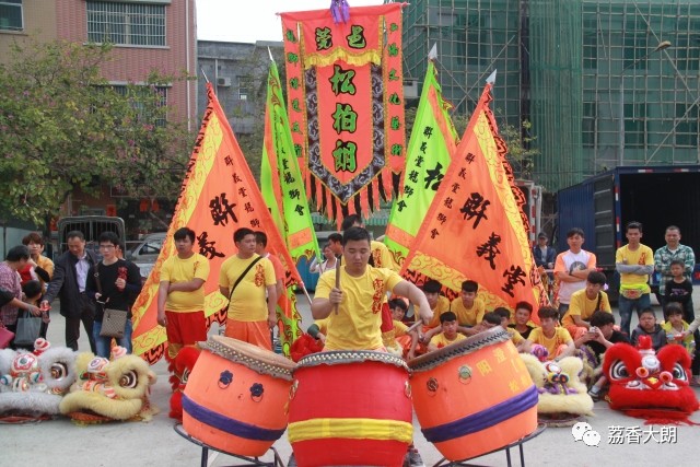 舞龙,舞狮,舞麒麟,打鼓…这些民间艺术表演,想必大家都看过,但会做