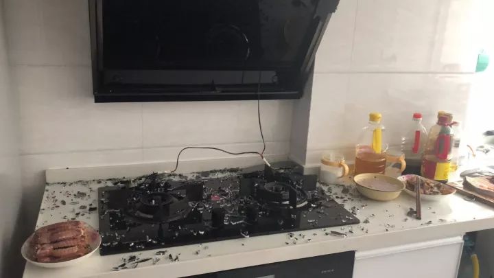 可怕福建一主妇做饭厨房突然爆炸家家都有的这东西赶紧提醒家人