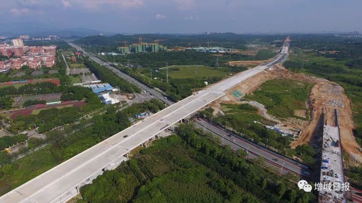 除了这条高速公路外 还有一条 通往广州白云国际机场高速公路 今年