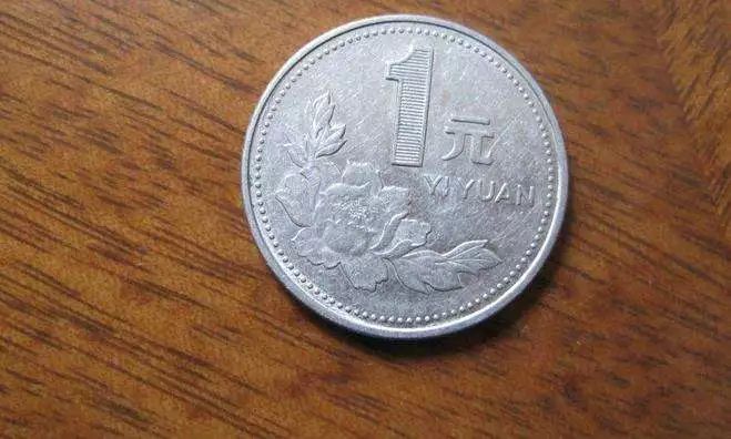 心慌慌！柳州4岁女孩被一块钱硬币卡喉，家长们不要乱放这些东西！
