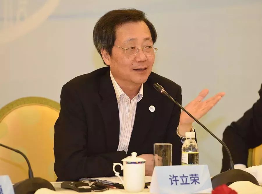 港集团董事长蔡锦龙,大连港集团总经理徐颂,厦门港务集团董事长陈鼎瑜