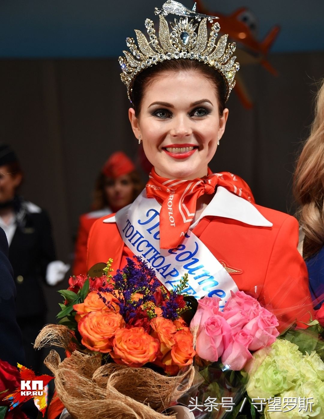俄罗斯举行空姐选美比赛 参赛者云集令人眼花缭乱！