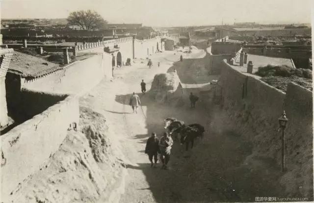 老照片中的华夏|1930年的包头,竟然是一座古城!