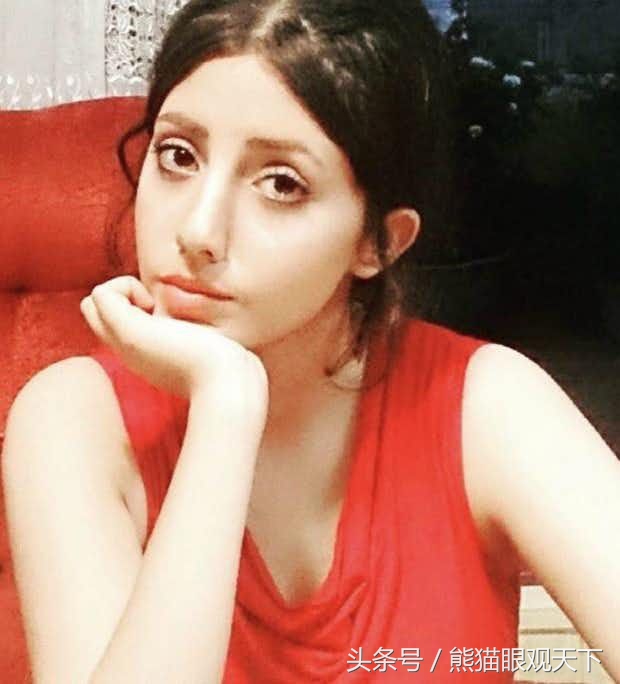 22歲德黑蘭女孩整容50次，想整成美國影星裘莉的樣子，你覺得像嗎 娛樂 第2張