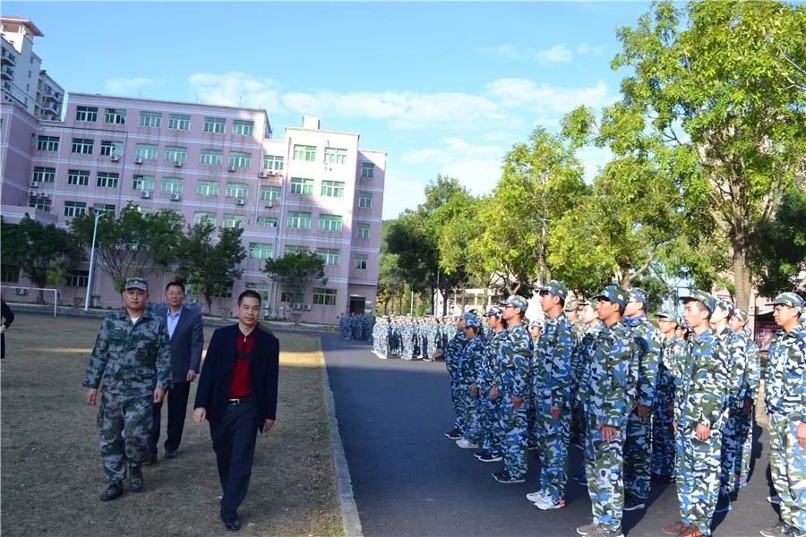 华丽的转身,完美的蜕变——惠阳区职业技术学校(第一批)新生国防教育