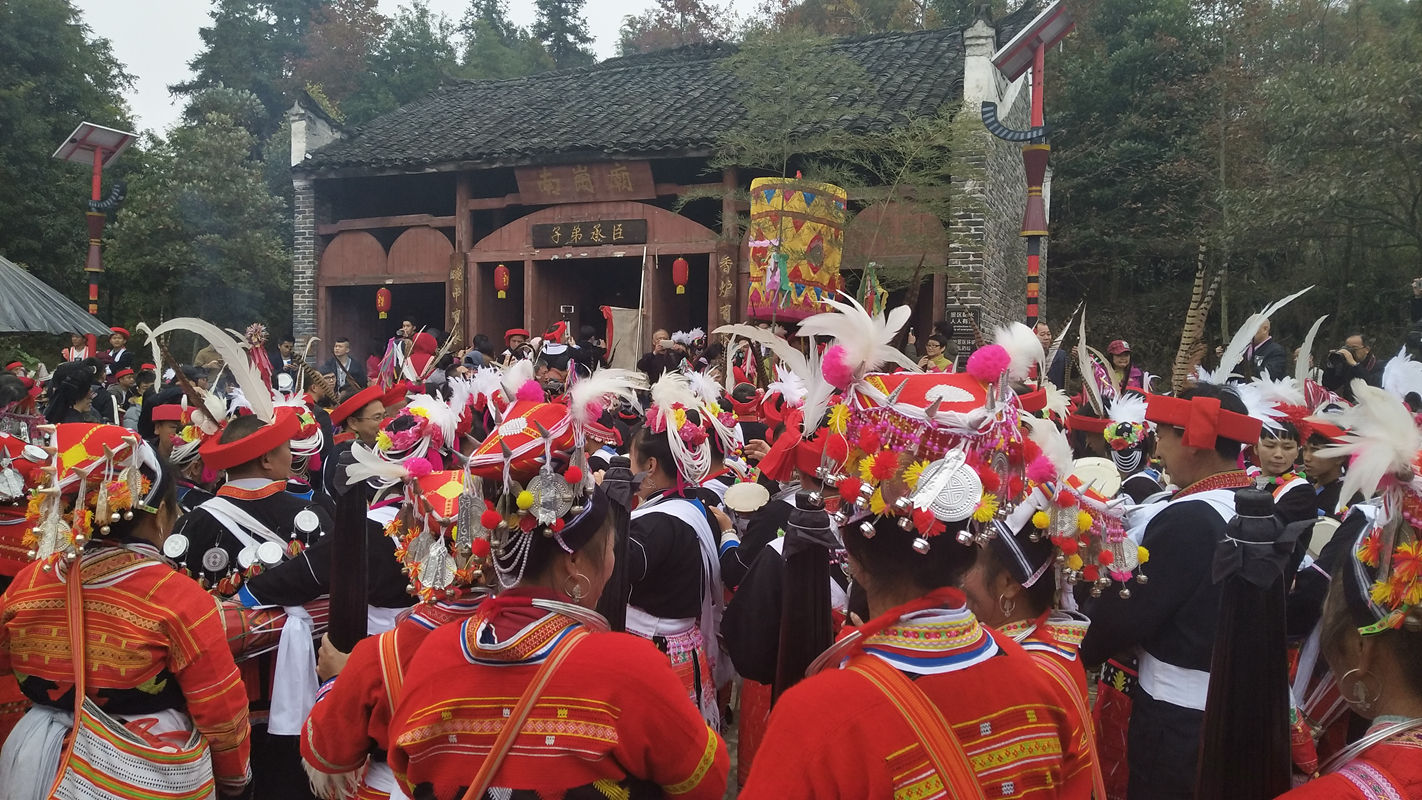 本届瑶艺节重头戏瑶族原生态"耍歌堂"今天(12月2日)在千年瑶寨举办