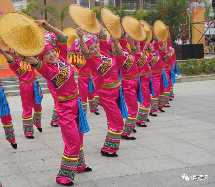 红枫旅游节开幕.今天的德保精彩纷呈!