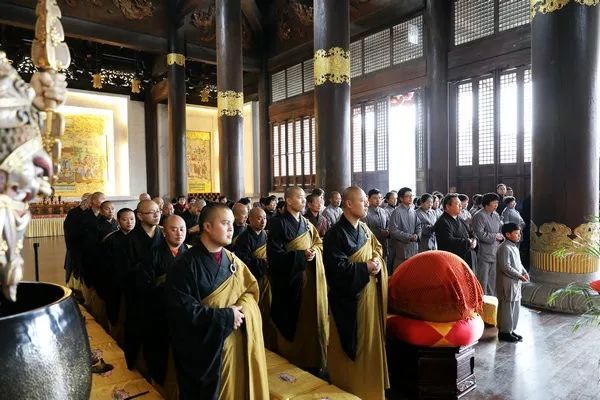 天台山护国寺赠送"法宝"给奉化雪窦寺,怎回事?