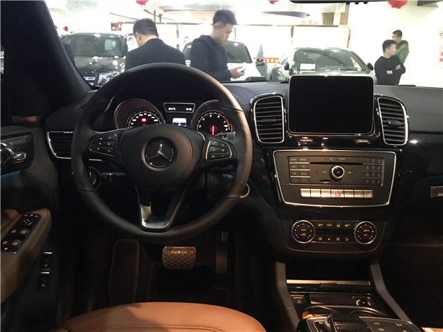 2018款奔驰GLS450加版豪华配置价格优惠天津最低价格