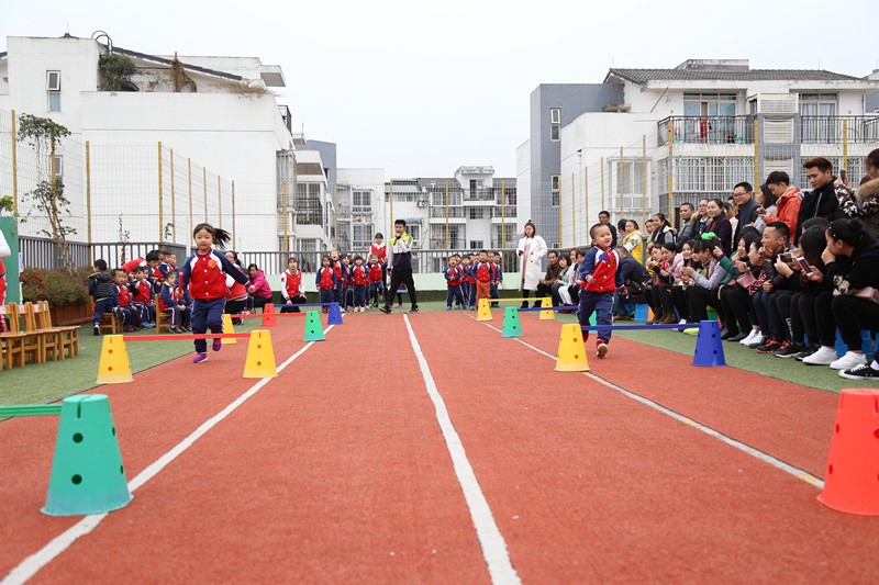 成都天府兴隆幼儿园首届亲子运动会