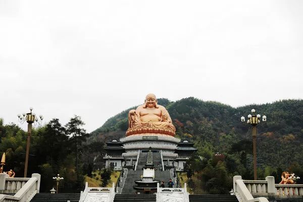 天台山护国寺赠送"法宝"给奉化雪窦寺,怎回事?