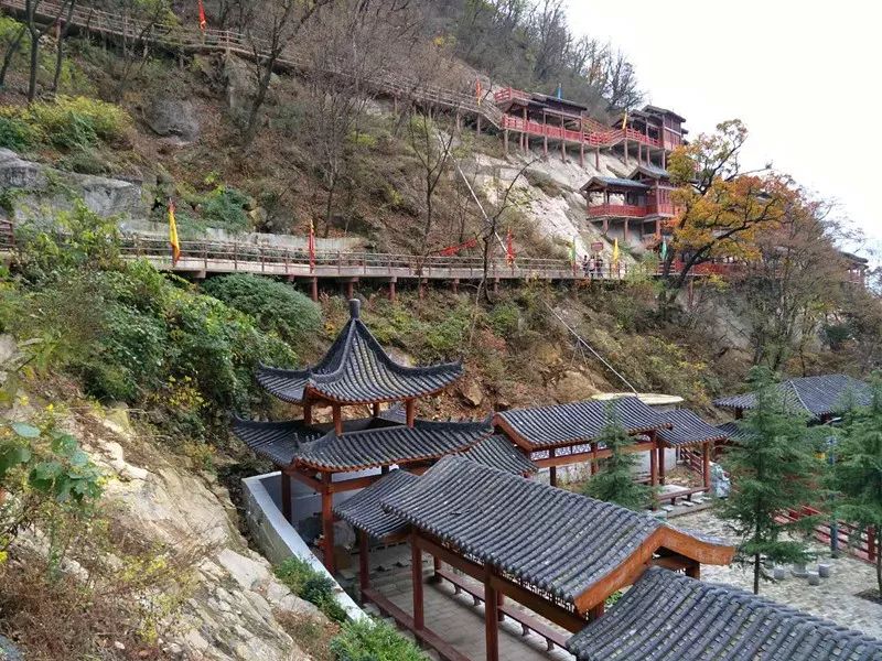 内乡二龙山一日游没有套路99人门票索道玻璃桥都含